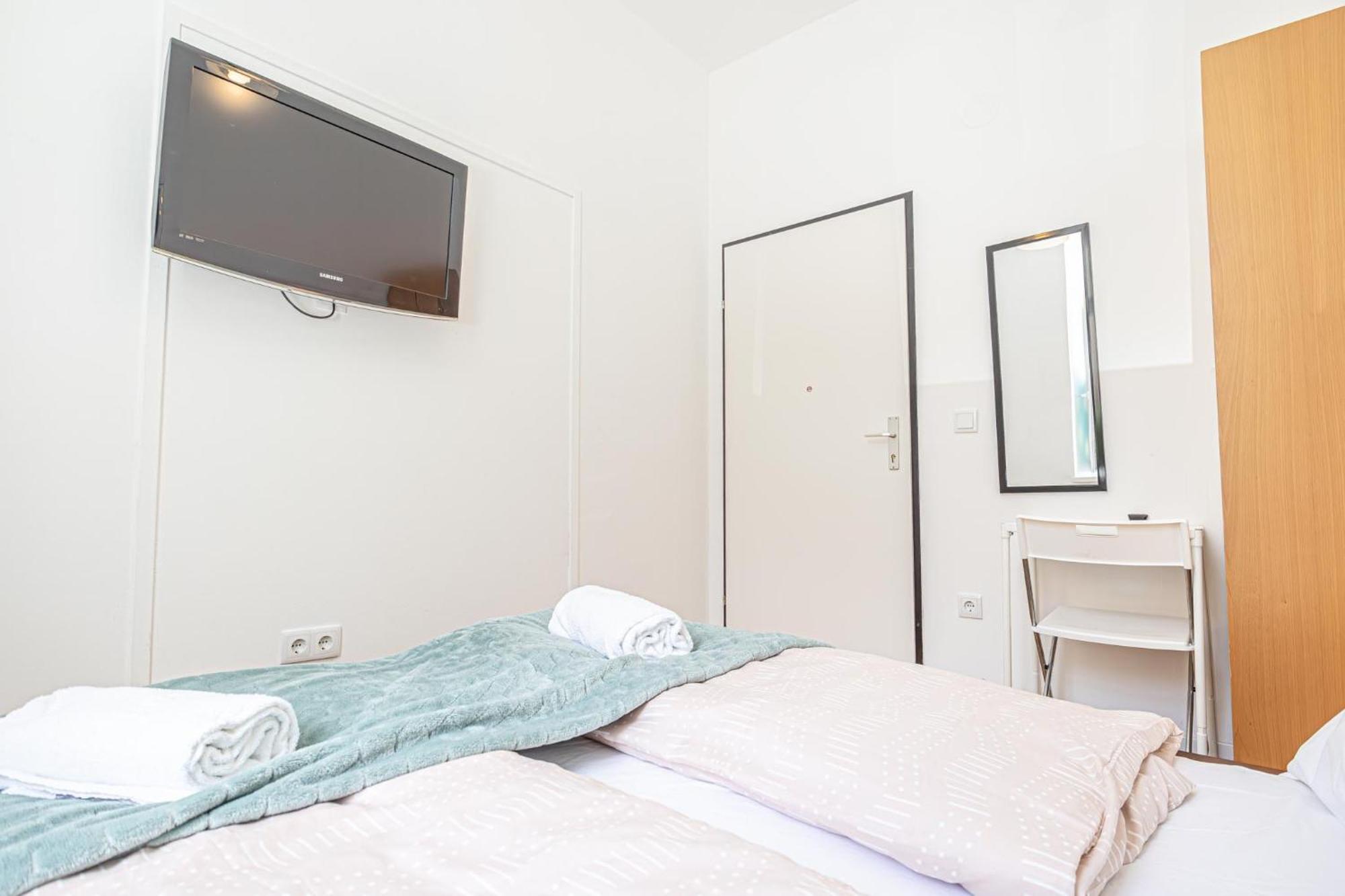Loevly Shared 6Br With Garden Near Danube & Millenium City Vienna Exterior photo